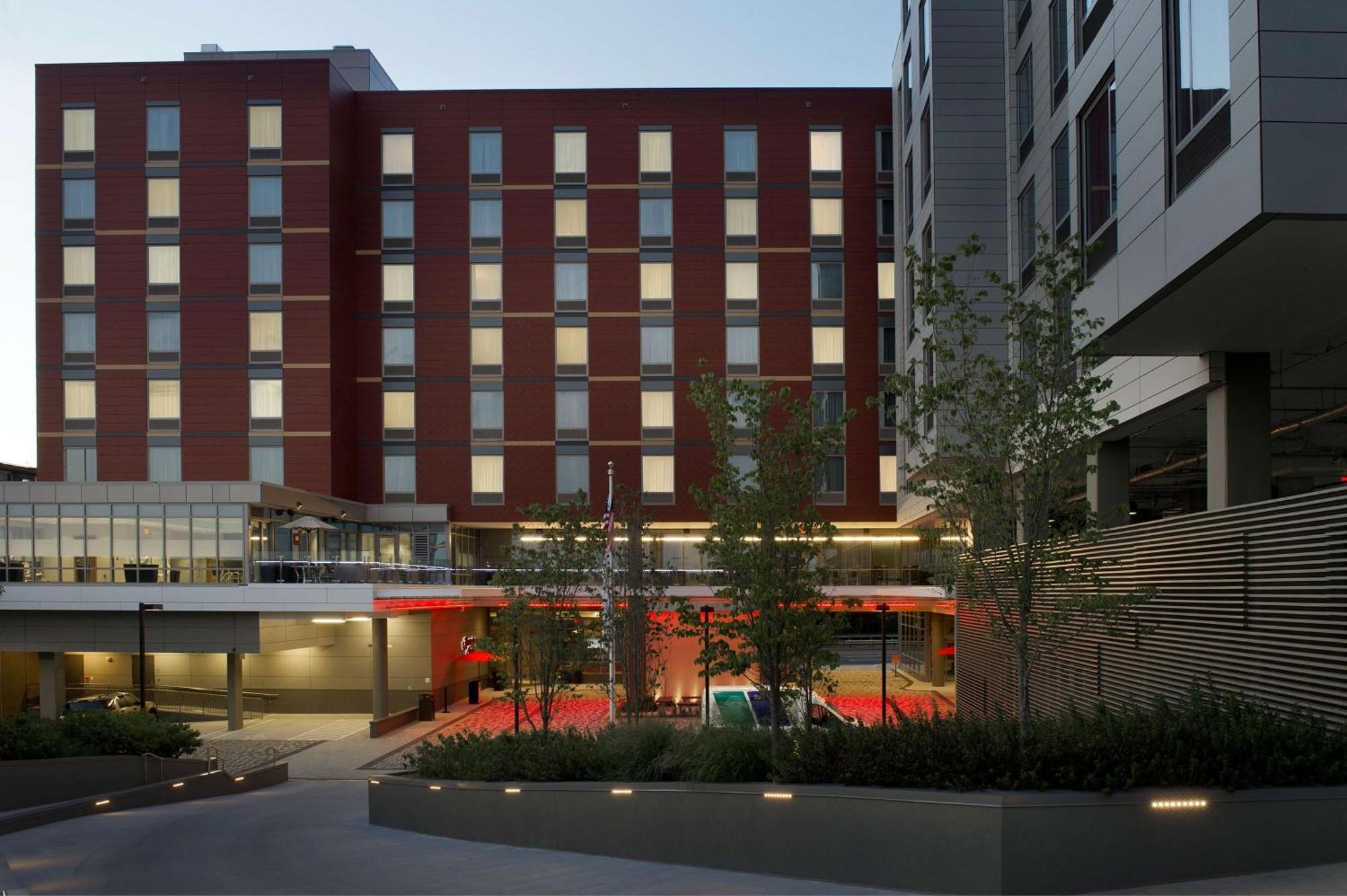 Hampton Inn Washington Dc Noma Union Station Exterior photo